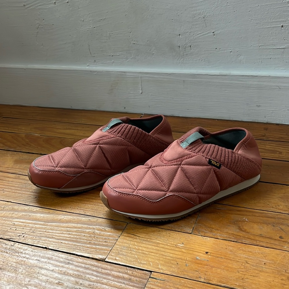 Reva ReEmber Slip-On Shoe Slipper Women Size 11 Color - Aragon
